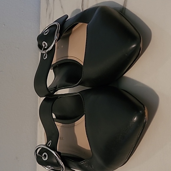 Banana Republic Black Leather Pointed Toe Mary Jane Mules Slides Flats Wmns 7.5 - Picture 6 of 10